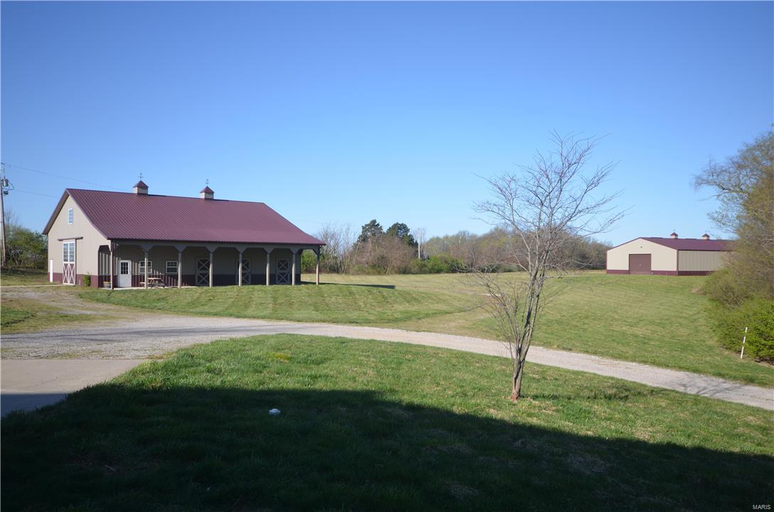 9730 Jefferson Road Mascoutah, IL 62258 - Photo 2 of 63