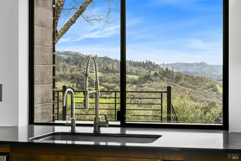 $6,000,000 | 5232 Maacama Ridge Road, Healdsburg, CA 95448