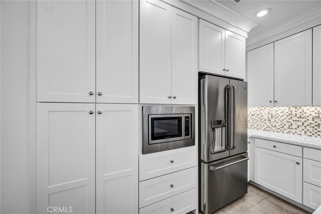 121 Rodeo Irvine, CA 92602 - Photo 15 of 34