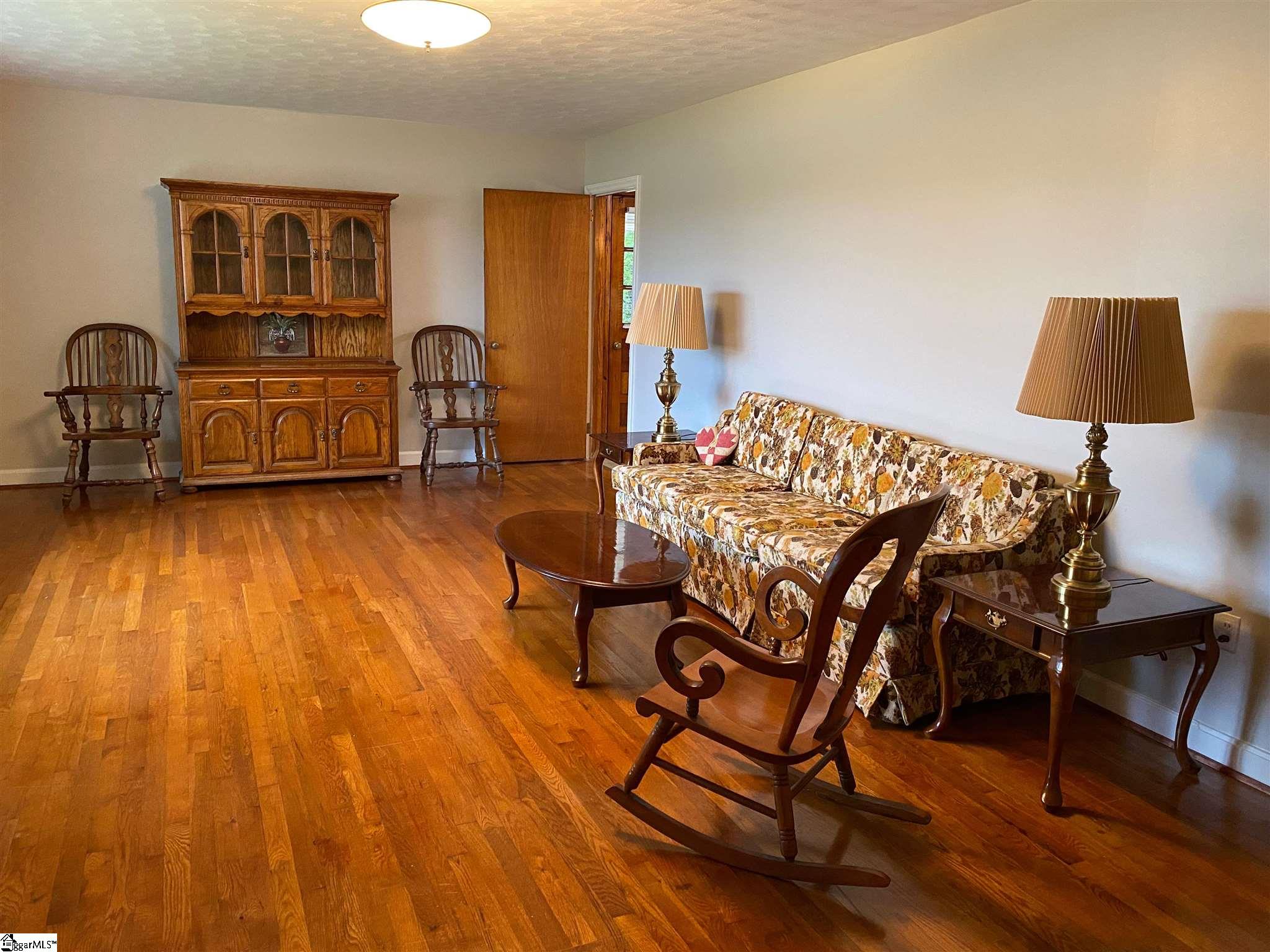 615 Cross Anchor Road Woodruff, SC 29388 - Photo 5 of 28 Gallery Image 5