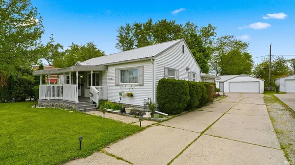 $249,900 | 5525 Fairfield Avenue, Fort Wayne, IN 46807
