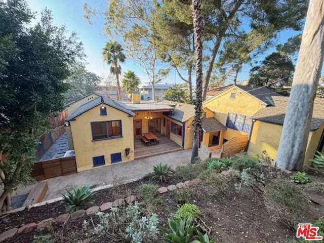$5,500 | 208 South Westmoreland Avenue, Los Angeles, CA 90004