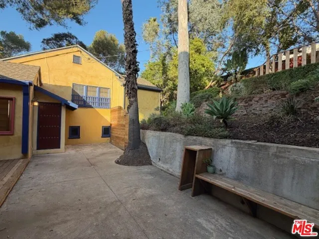 $5,500 | 208 South Westmoreland Avenue, Los Angeles, CA 90004