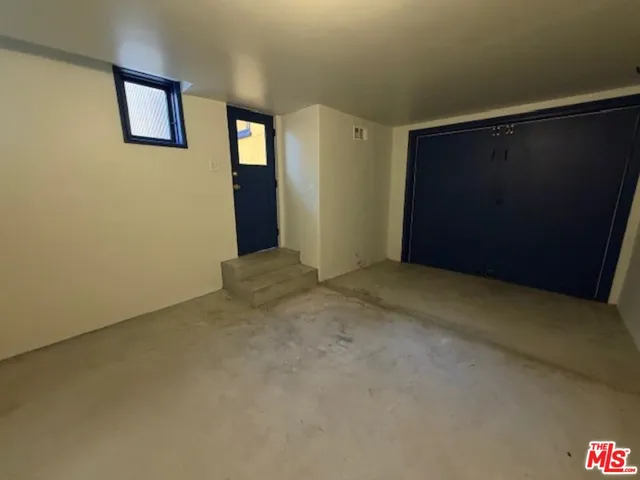 $5,500 | 208 South Westmoreland Avenue, Los Angeles, CA 90004