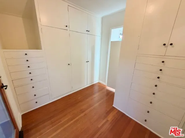 $5,500 | 208 South Westmoreland Avenue, Los Angeles, CA 90004