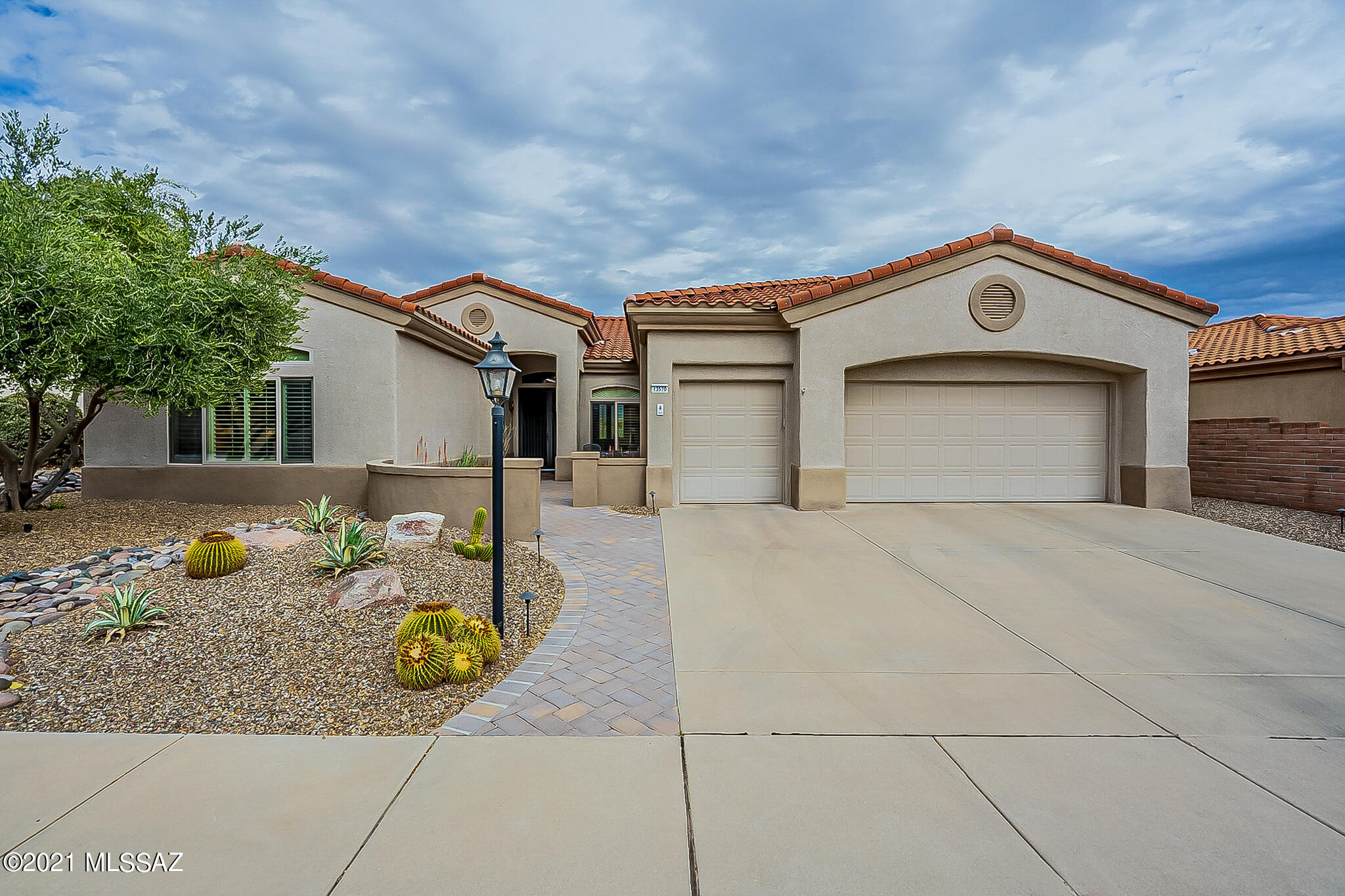 13570 North Pima Spring Way Tucson, AZ 85755 - Photo 3 of 50