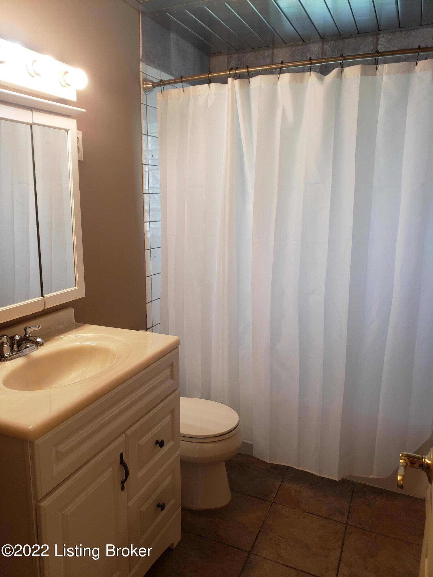 3624 Dell Road Louisville, KY 40299 - Photo 24 of 43 20220801_125736