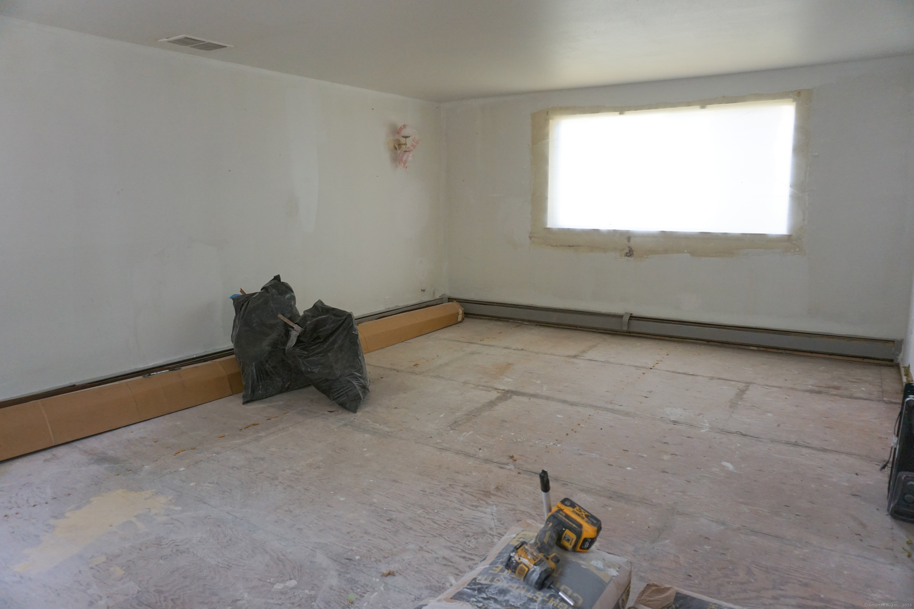 110 Dickerman Street Hamden, CT 06518 - Photo 6 of 11 a room with a window