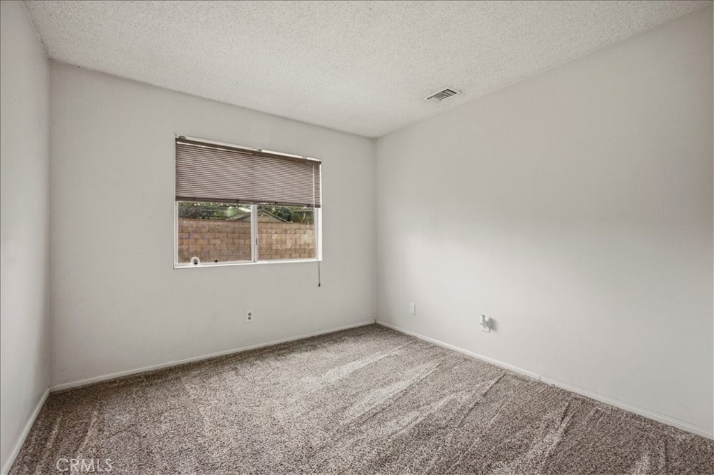 9775 Vine Street Bloomington, CA 92316 - Photo 12 of 20