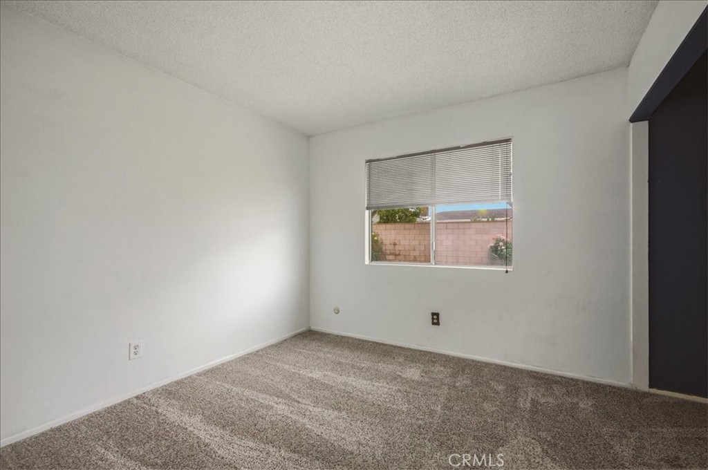 9775 Vine Street Bloomington, CA 92316 - Photo 10 of 20