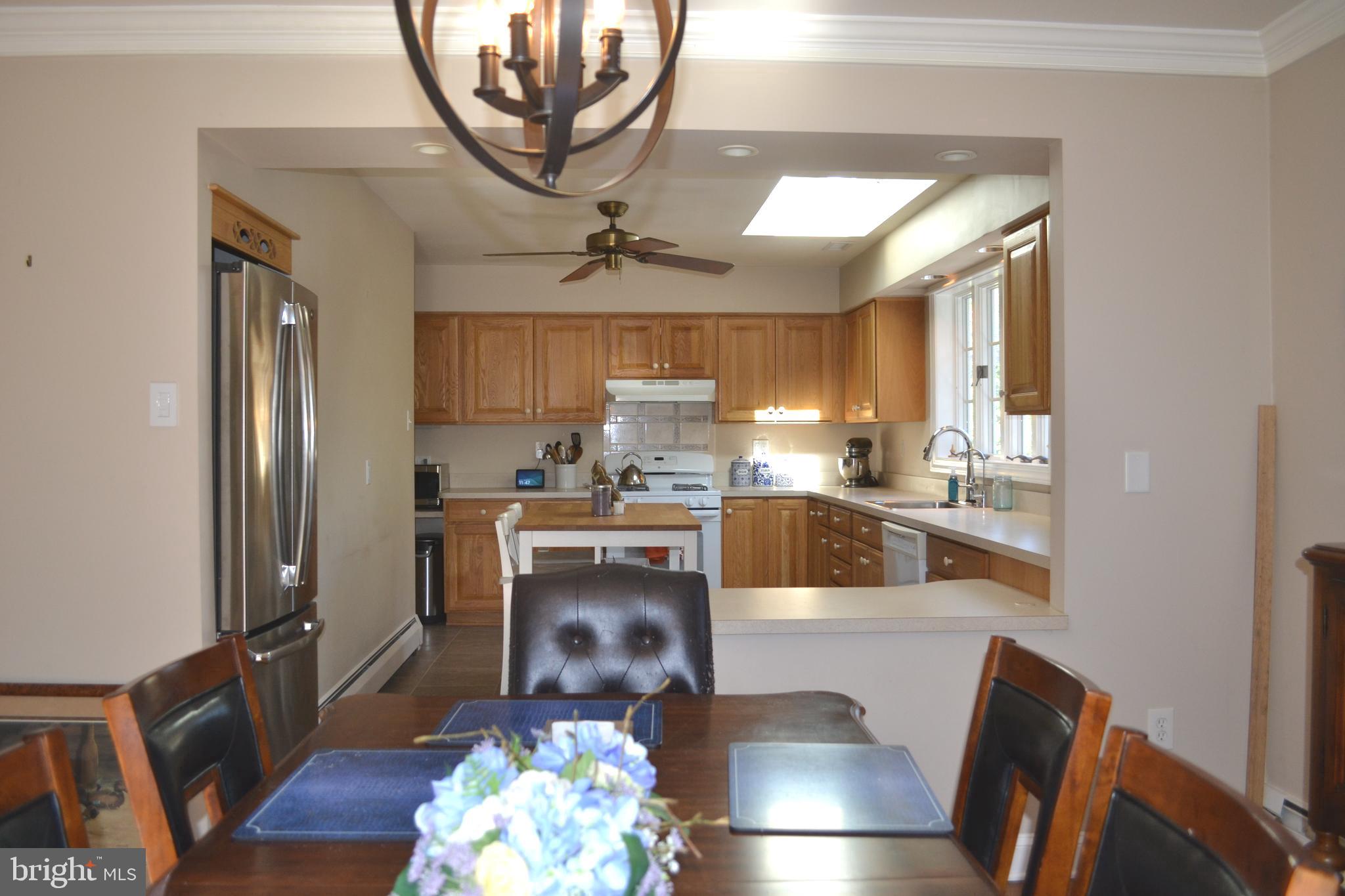 527 West Rolling Road Springfield, PA 19064 - Photo 8 of 24