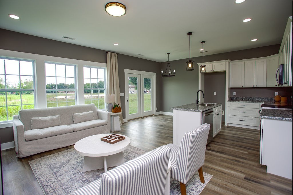 706 Robinson Road Smithville, TN 37166 - Photo 4 of 35 Gallery Image 4