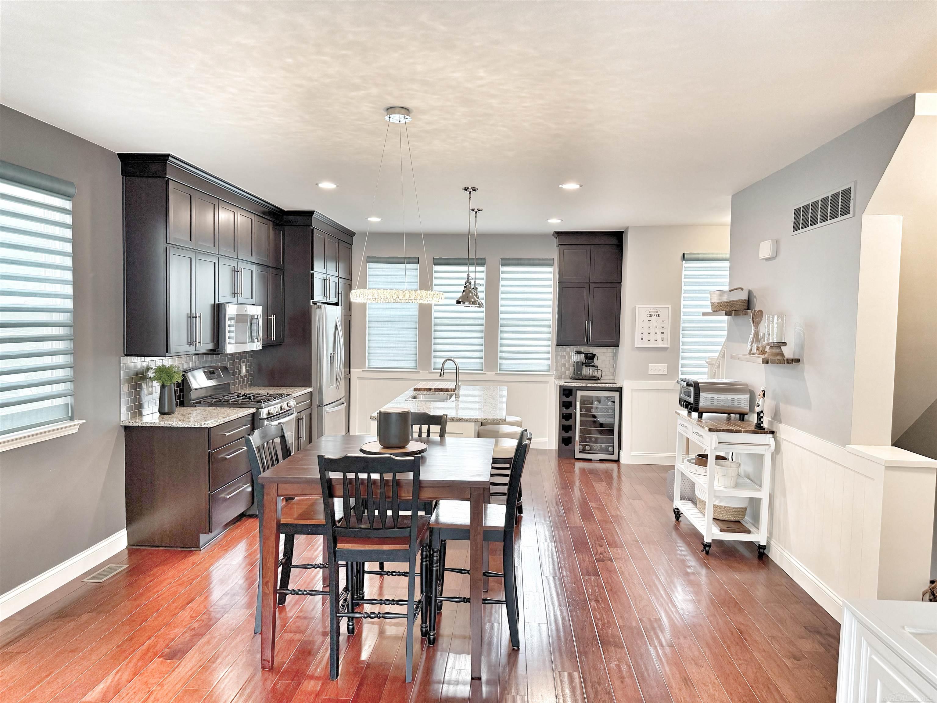 3084 Kilmer Avenue Troy, MI 48083 - Photo 9 of 40 50211903-E85C61BA-FC15-4247-AD0D-0AAC189CFC24.JPG