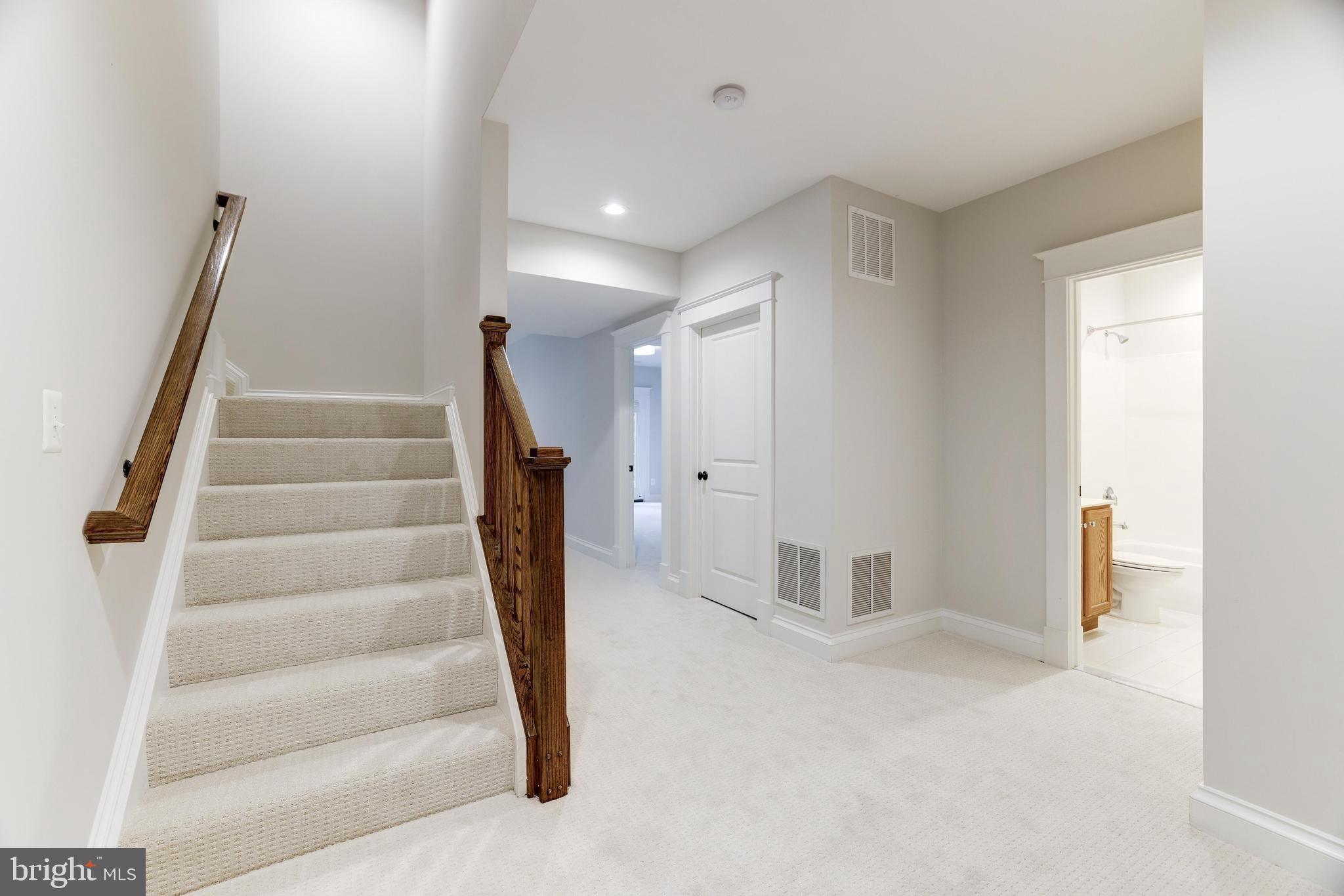 2623 Military Road Arlington, VA 22207 - Photo 32 of 45