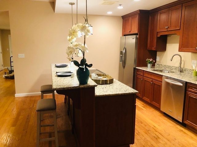 $690,000 | 234 Causeway Street, Unit 814, Boston, MA 02114