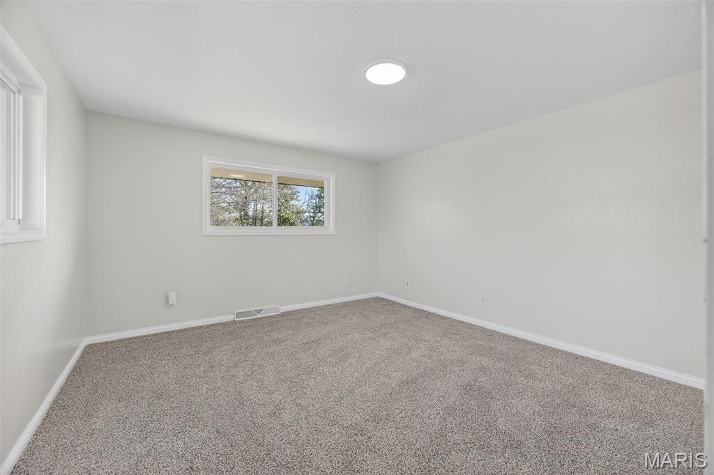 19849 Hazel Road Lebanon, MO 65536 - Photo 26 of 78