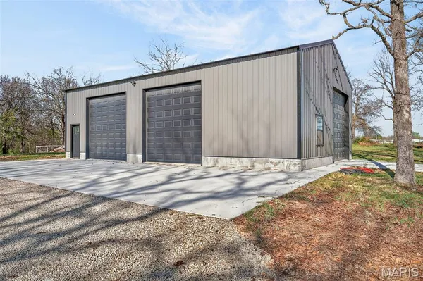 $599,000 | 19849 Hazel Road, Lebanon, MO 65536