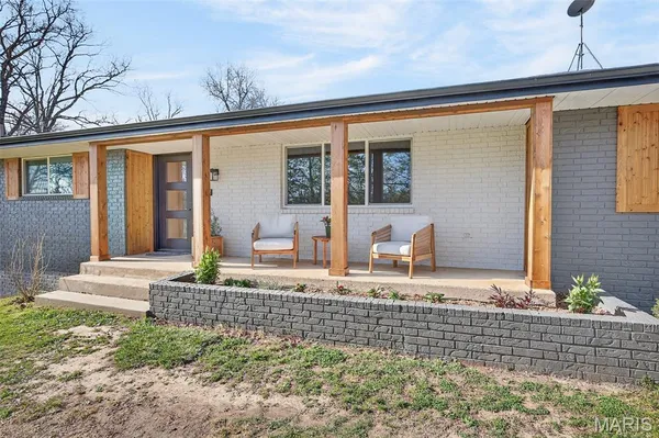 $599,000 | 19849 Hazel Road, Lebanon, MO 65536