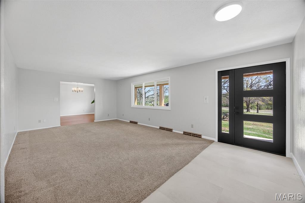 19849 Hazel Road Lebanon, MO 65536 - Photo 8 of 78