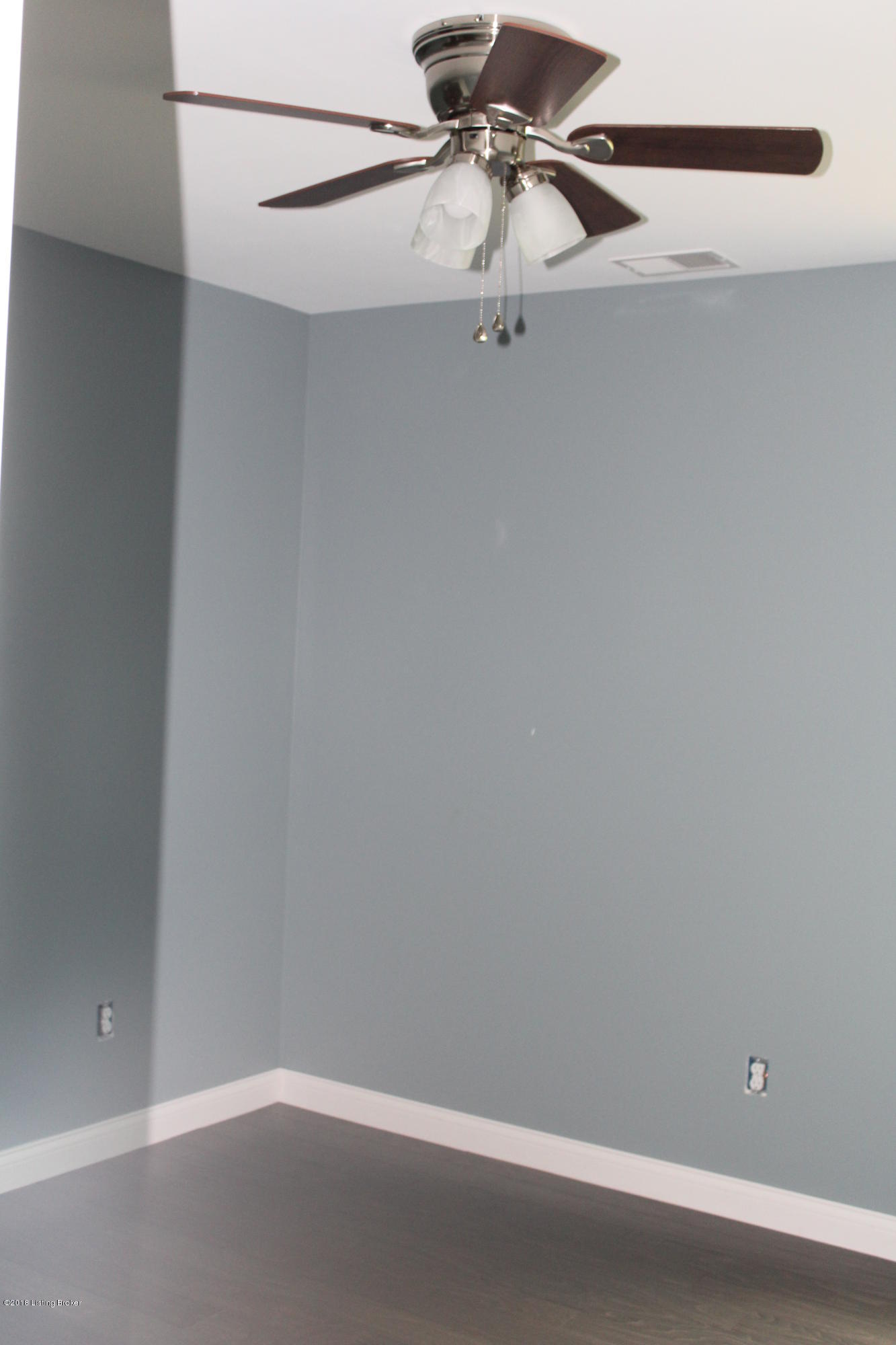 32 Rising Sun Taylorsville, KY 40071 - Photo 11 of 18 001