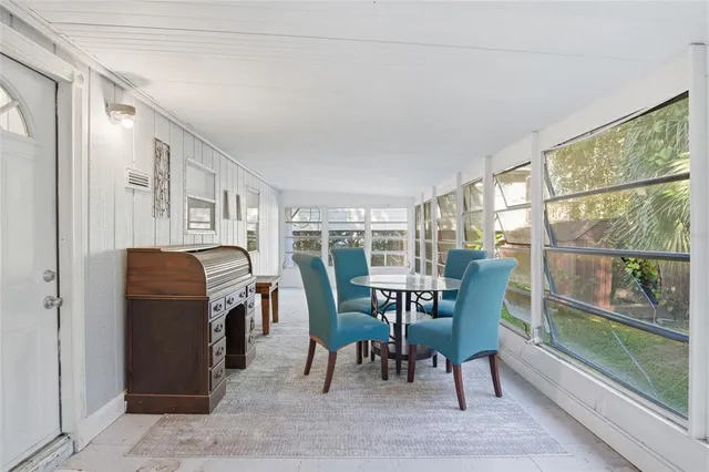 a view of a livingroom with furniture