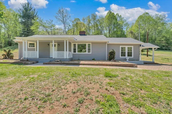 $324,900 | 112 Frankie Lane, Stuart, VA 24171