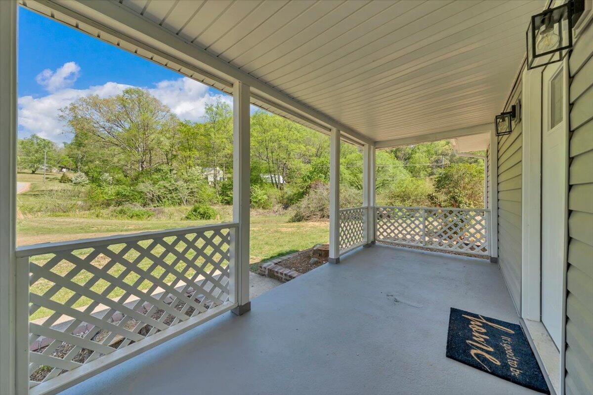 112 Frankie Lane Stuart, VA 24171 - Photo 4 of 57 05-MIB03312