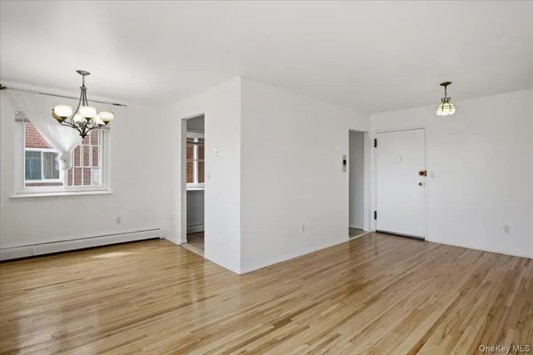 $325,000 | 900 Midland Avenue, Unit 2D, Yonkers, NY 10704