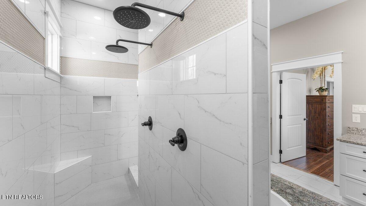 1014 Herbert Drive Greenback, TN 37742 - Photo 19 of 46 Primary Bathroom 4