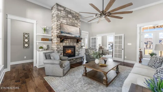 $1,199,900 | 1014 Herbert Drive, Greenback, TN 37742