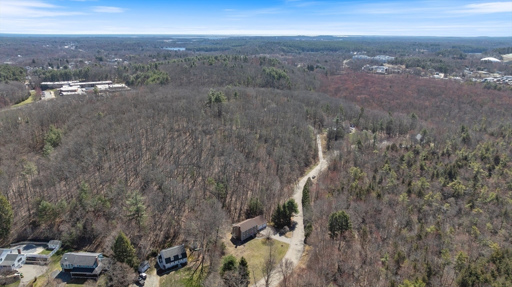 22 Elizabeth Street Amesbury, MA 01913 - Photo 37 of 38 a view of city and mountain