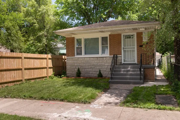$289,000 | 7737 South Champlain Avenue, Chicago, IL 60619