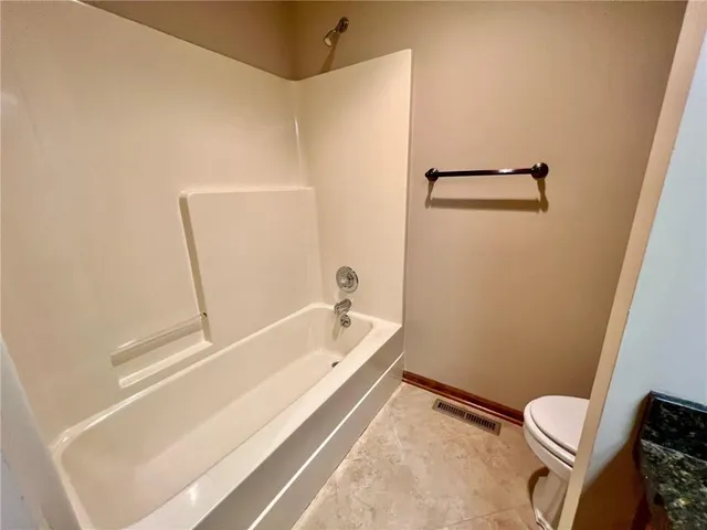 $385,000 | 27511 East Blue Mills Road, Sibley, MO 64088