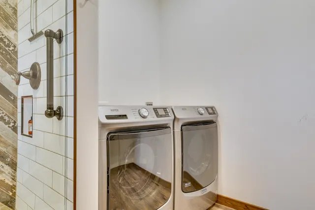 $1,325,000 | N7703 & N7705 Wanlass, Mindoro, WI 54644