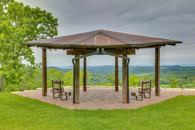 $1,325,000 | N7703 & N7705 Wanlass, Mindoro, WI 54644