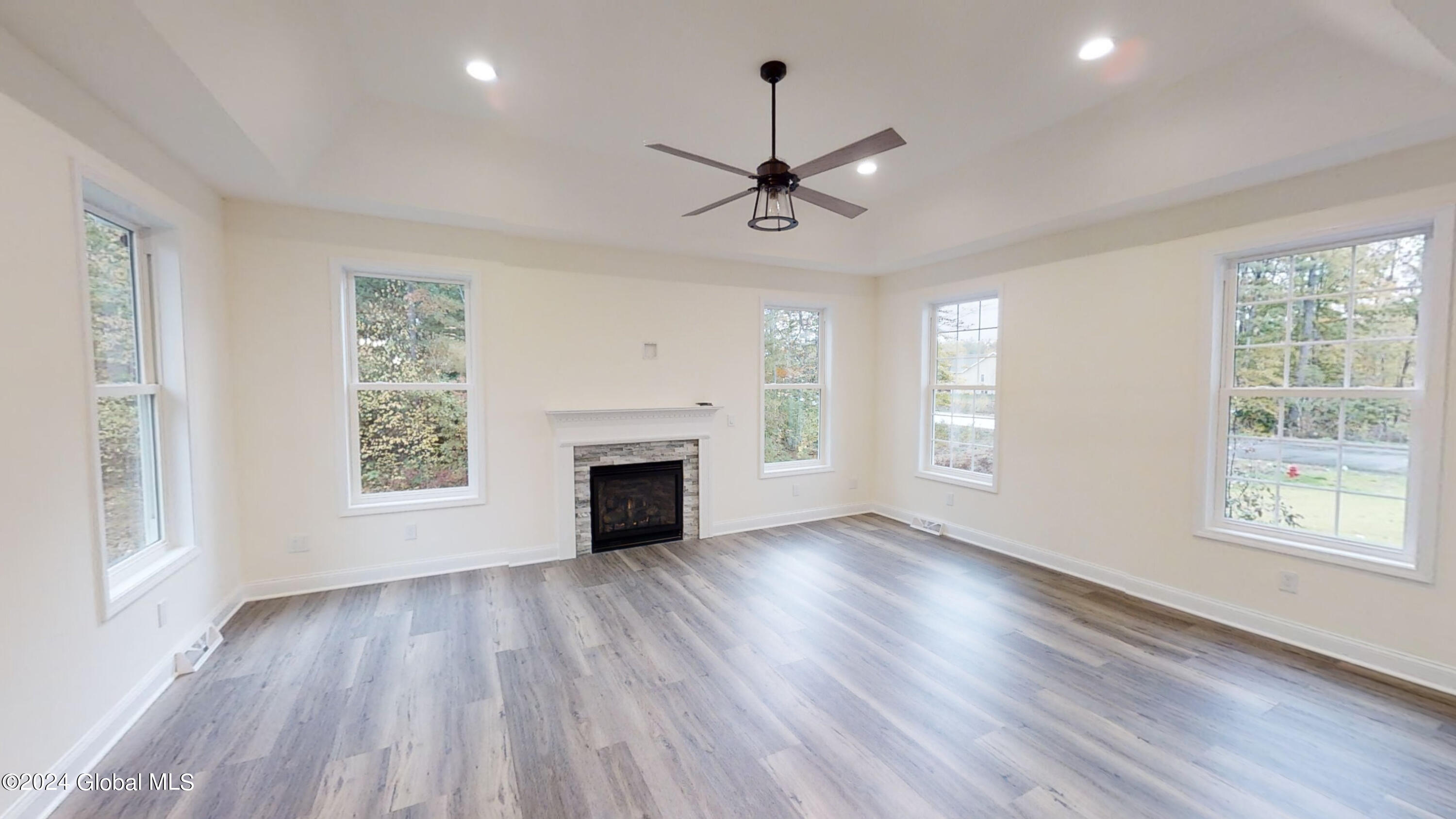 8 Brookhaven Court Wilton, NY 12866 - Photo 10 of 49 27-Huntington-Way-10122020_211837