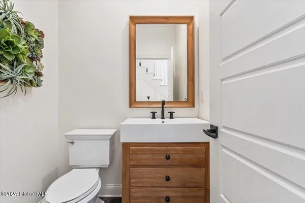 $707,500 | 8 Brookhaven Court, Wilton, NY 12866