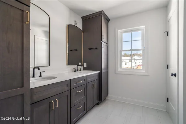 $707,500 | 8 Brookhaven Court, Wilton, NY 12866