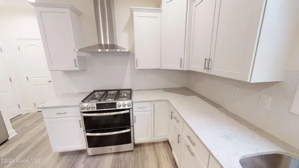 $707,500 | 8 Brookhaven Court, Wilton, NY 12866