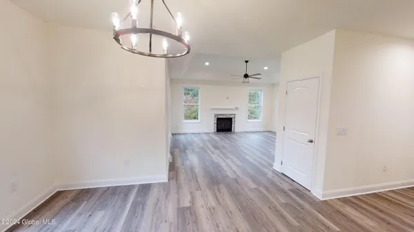 $707,500 | 8 Brookhaven Court, Wilton, NY 12866