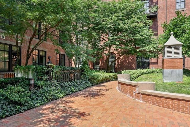 $907,000 | 21 Father Francis Gilday Street, Unit 302, Boston, MA 02118