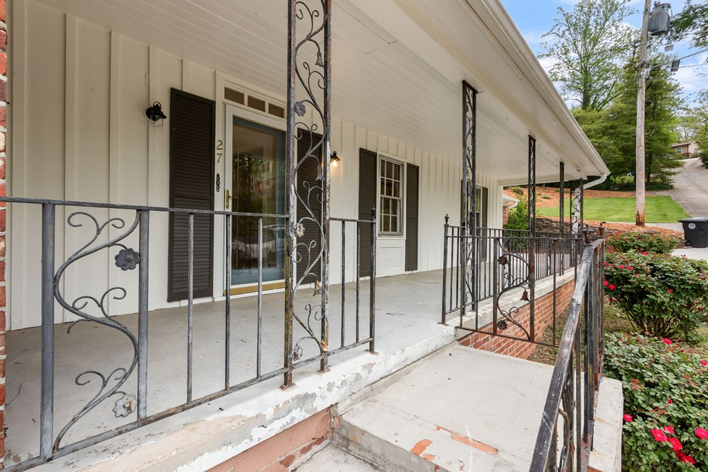 27 Bayless Street Murphy, NC 28906 - Photo 7 of 108