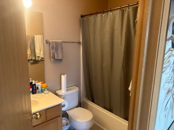 $2,400 | 2734 Rockport Lane, Naperville, IL 60564