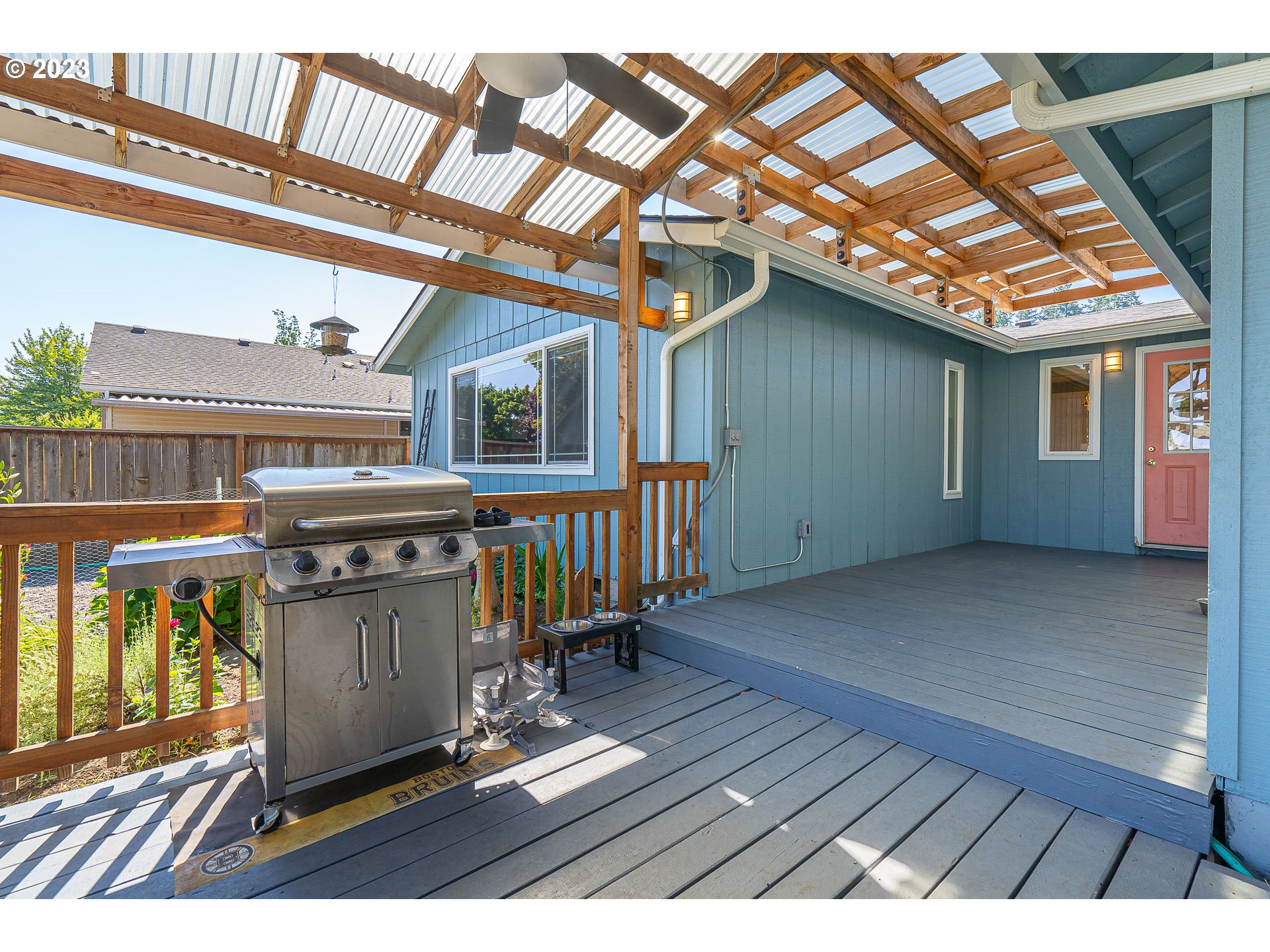 5040 Forsythia Street Springfield, OR 97478 - Photo 45 of 47 a view of a roof deck