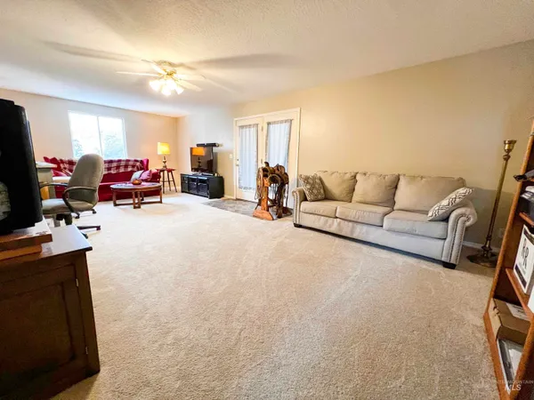 $484,000 | 875 Hughes Drive, Payette, ID 83661