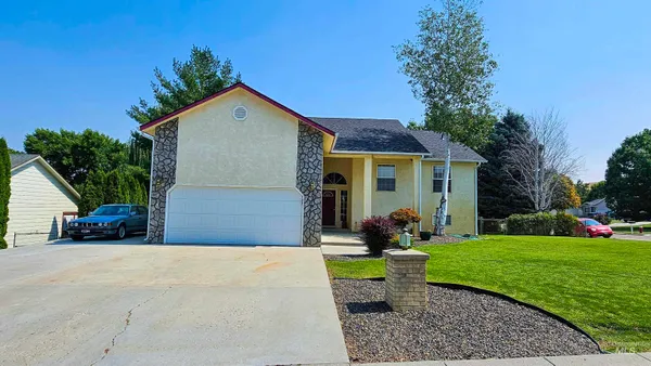$484,000 | 875 Hughes Drive, Payette, ID 83661