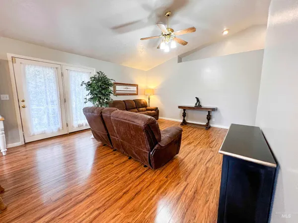 $484,000 | 875 Hughes Drive, Payette, ID 83661