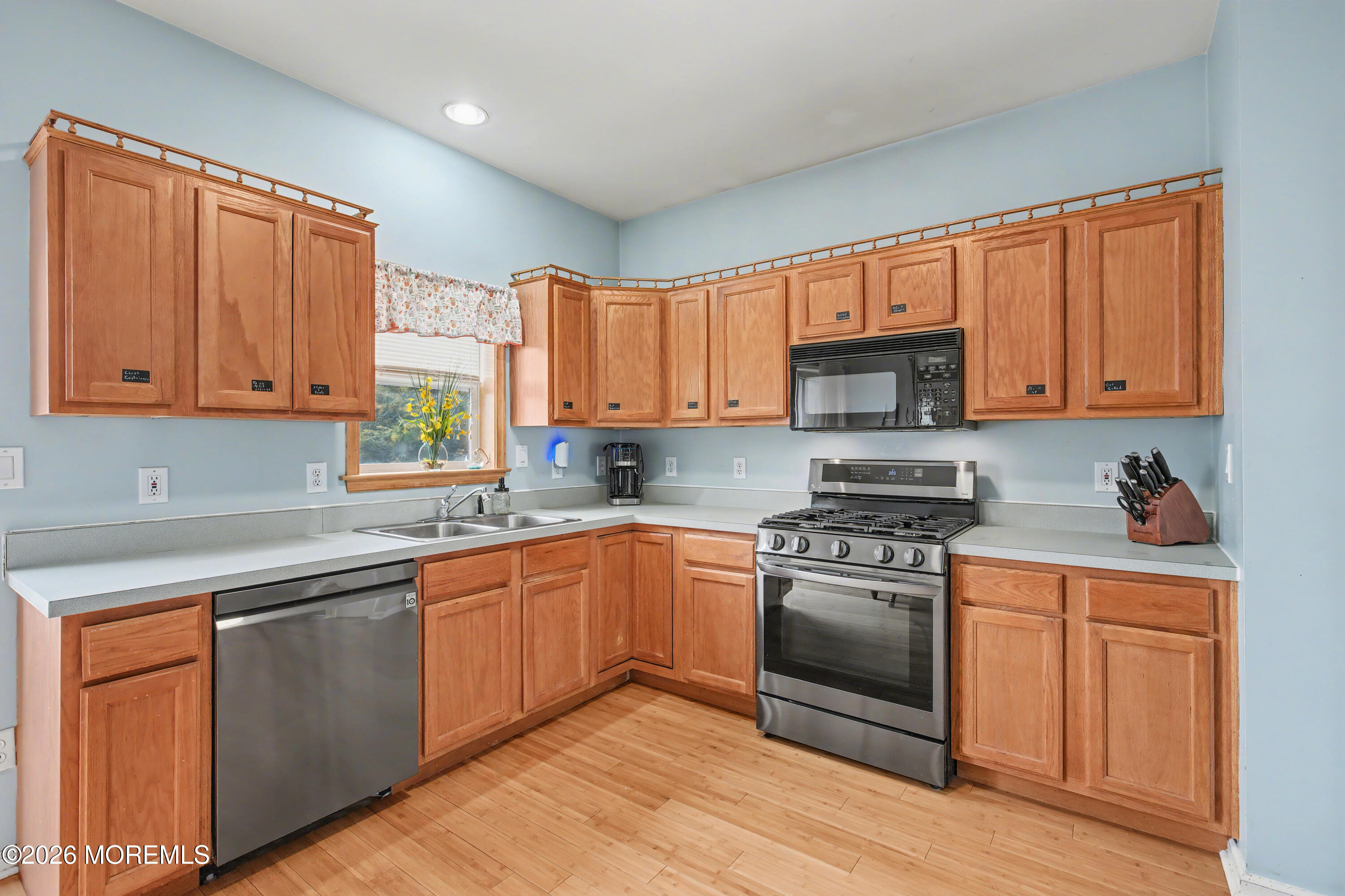 215 Birch Street Hamilton, NJ 08610 - Photo 7 of 38 Interior-4