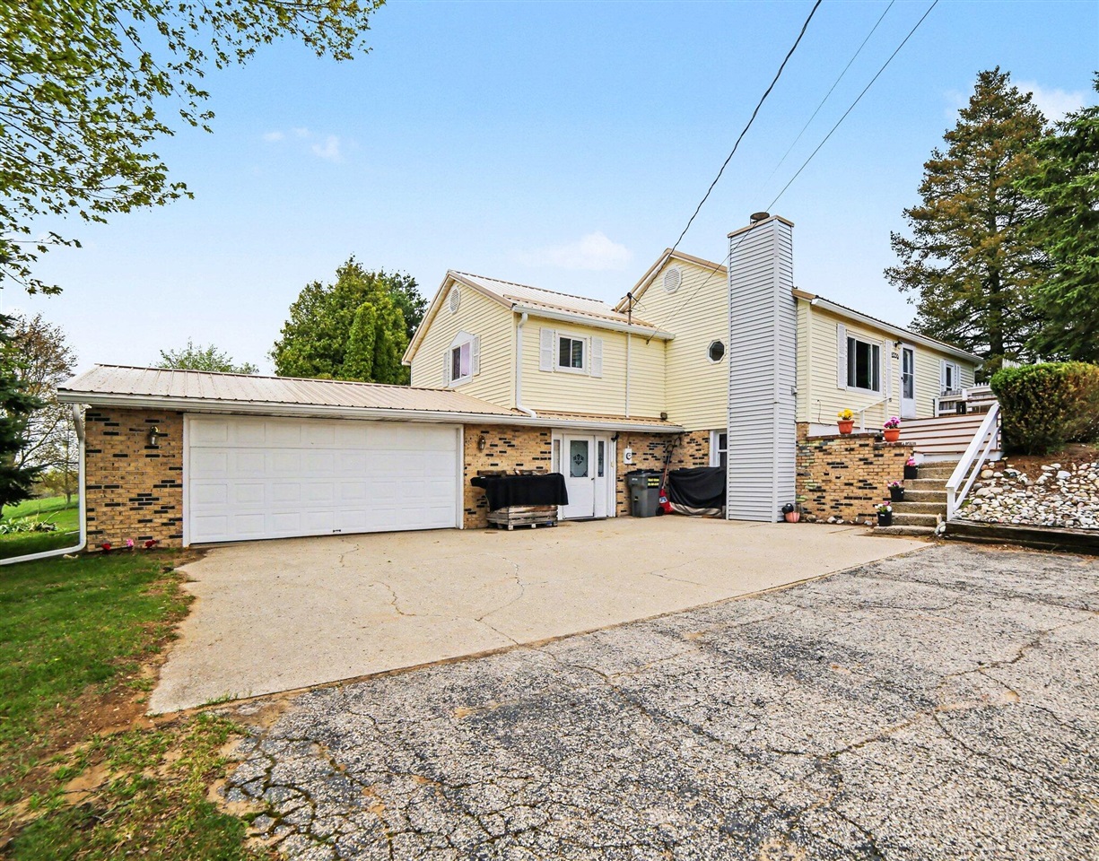 2330 West Tyler Road Hart, MI 49420 - Photo 2 of 34