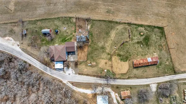 $380,000 | 799 County Road 1596, Alvord, TX 76225